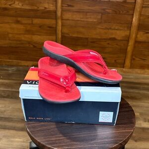 Vionic Red Women's Flip Flop Sandals